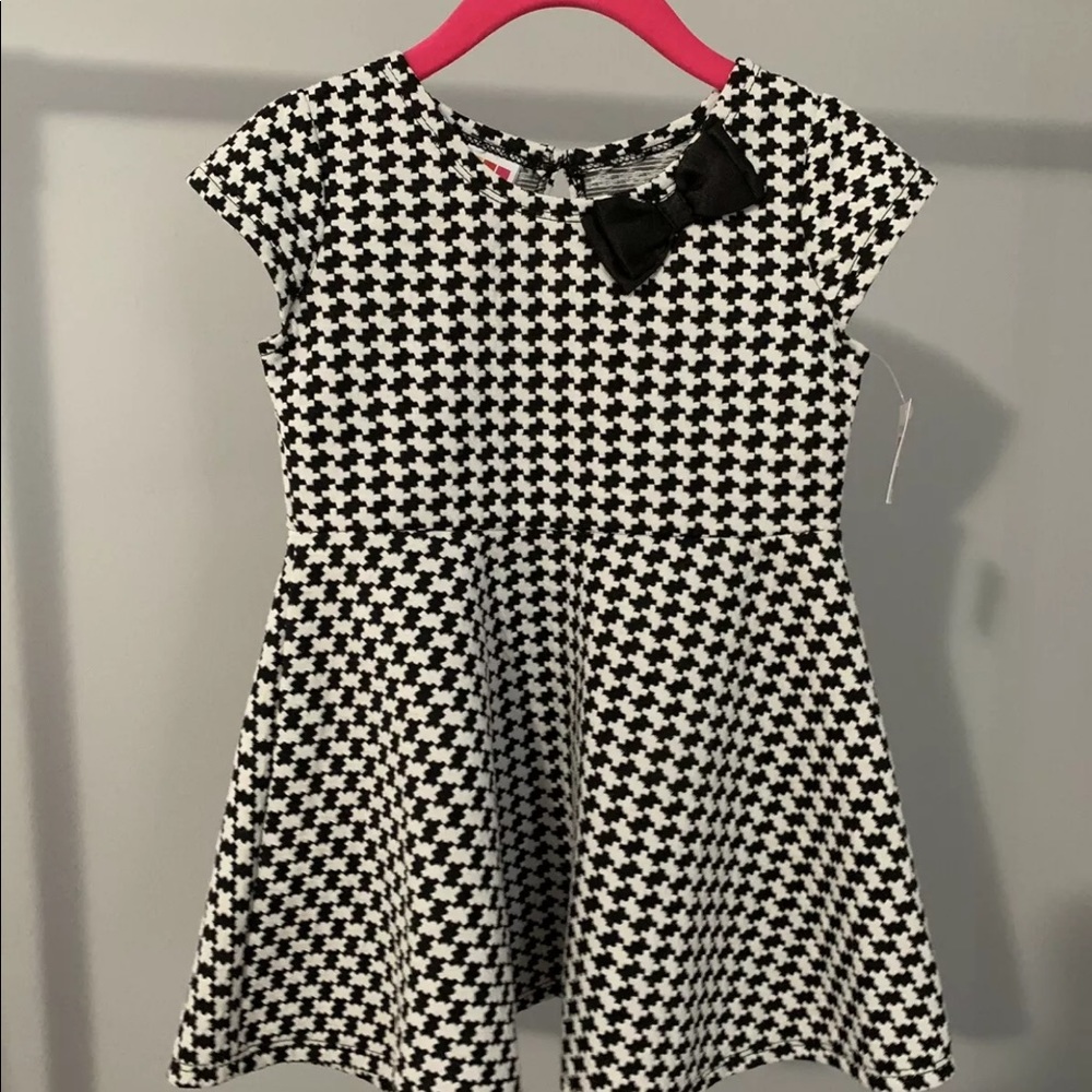 NWT 2T Houndstooth Holiday Dress With Bow
